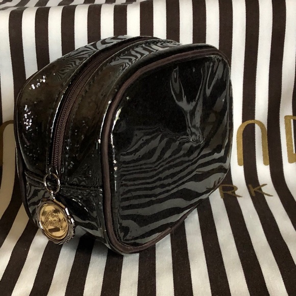 henri bendel Handbags - Henri Bendel Black Glitter Cosmetic Bag